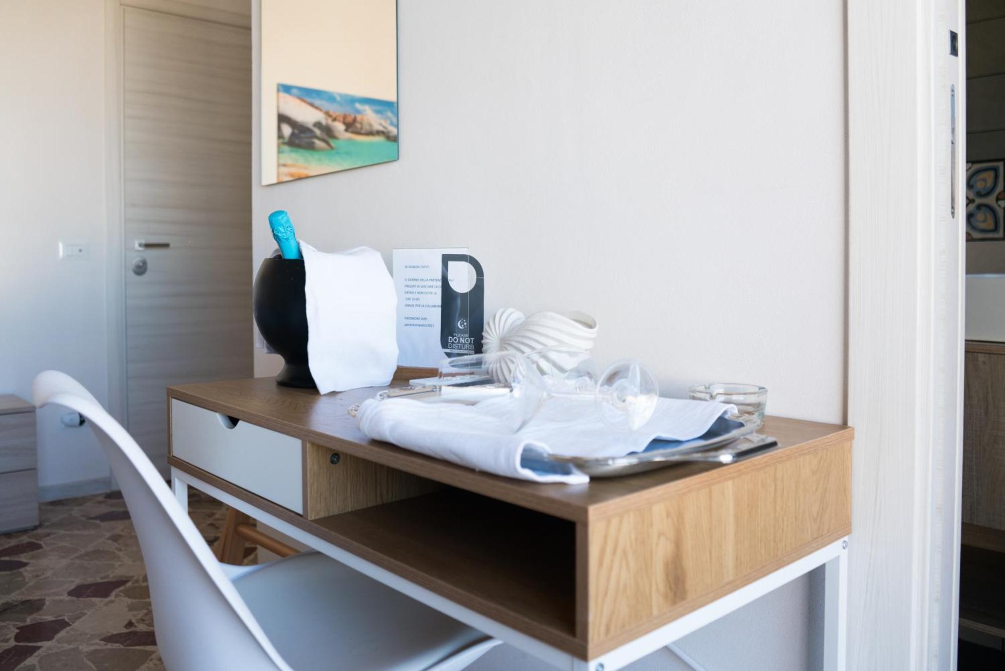 Ponente & Maestro Rooms Favignana Dış mekan fotoğraf